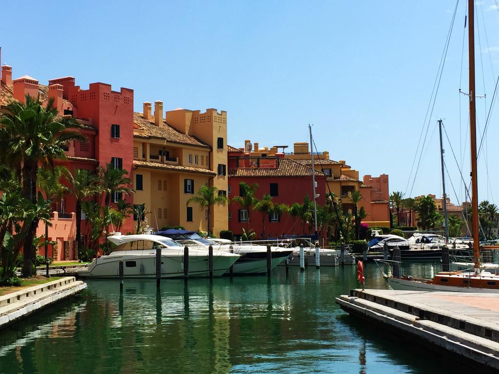 Bahia De Casares Estepona Quarto foto